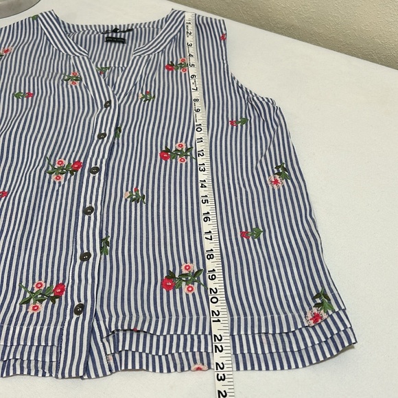 MISS ME WOMEN FLORAL STRIPED BLOUSE SLEEVELESS OVERSIZED Sz MEDIUM - Picture 9 of 11